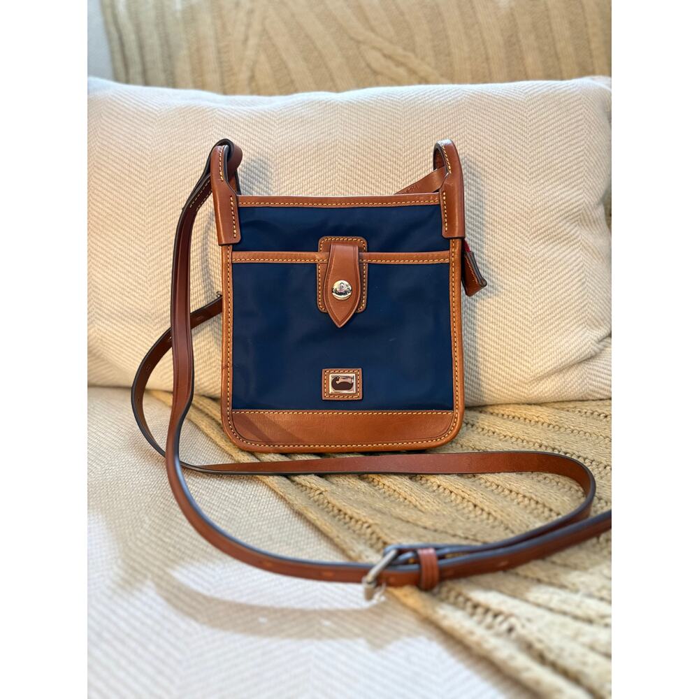 Dooney & Bourke Wayfarer Letter Carrier Navy Brown Leather